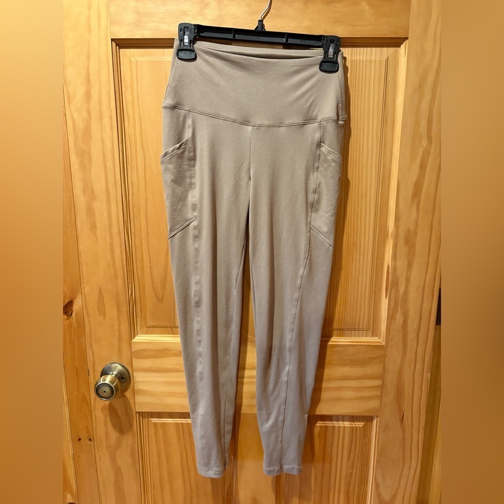 Zenana High waist Taupe Leggings women’s M